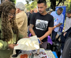 Ministra Macaé Evaristo visita projeto de acolhimento e capacitação para população em situação de rua em MG