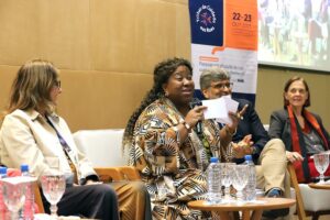 Ministra Macaé Evaristo defende políticas de dignidade para pessoas em situação de rua durante seminário internacional